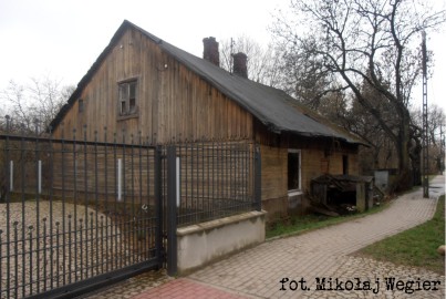 Dom przy ul. Podróżniczej 6 (2013)